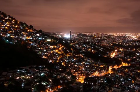 Favela in Rio de Janeiro at Night Stock-Fotos