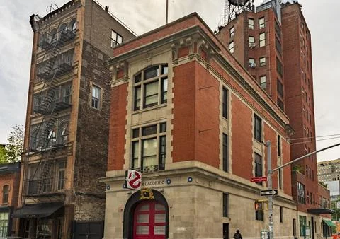 FDNY Hook and Ladder 8 firehouse stands at North Moore and Varick Streets Stock Photos