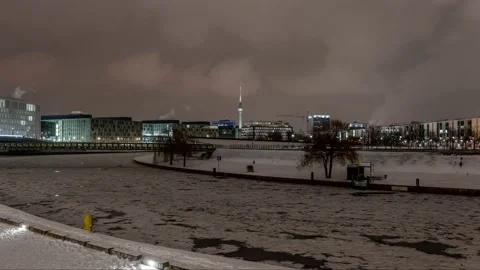 FEBRUARY 2021 Berlin, Germany winter in Berlin: the main train station and spree Video stock 149804002