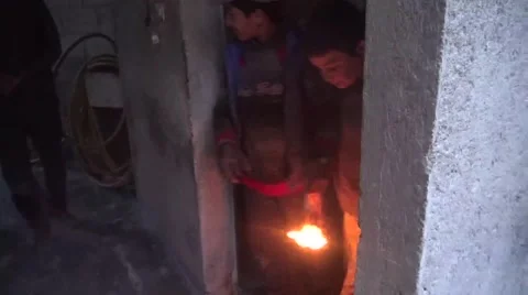 February 22, 2016: Working kids, work with fire in Syria, SDF, ISIS war 스톡 동영상 68719002