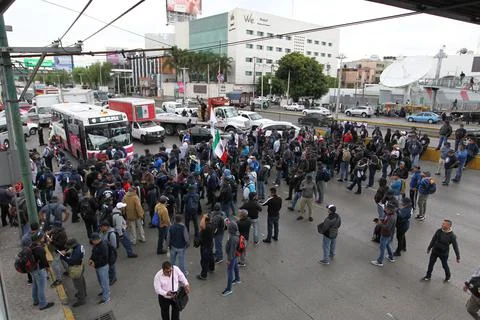 Federal police block access to Mexico International Airport, Mexico City - 13 Se Stock Photos
