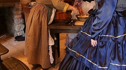 Feeding a soldier Stock Footage 39052807