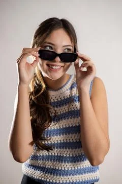 Feeling Stylish in Sunglasses Fotos Stock
