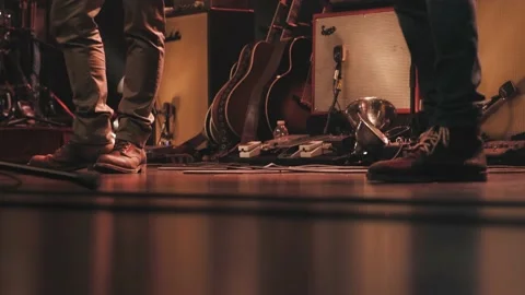 Feet stomping 스톡 동영상 219369109