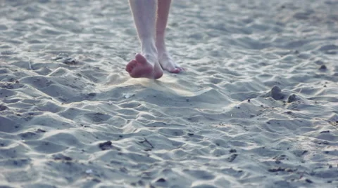 Feet walking on sand Stock Footage 40767946