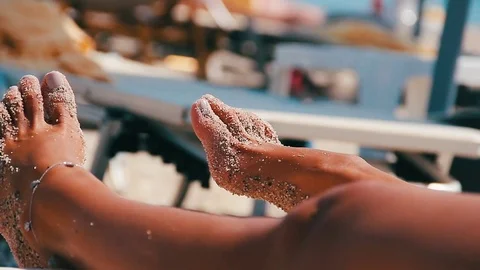 Feets on the beach Video stock 77941287