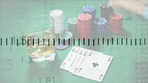 Felt gambling table animating waveform spiking causing cards opening cash Vidéo 329470972