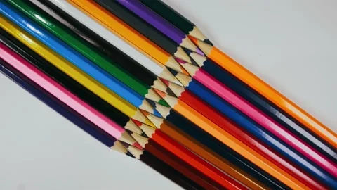 The felt pen on the turntable. The marker spin rotate. Twist, create pattern 動画素材 170612828