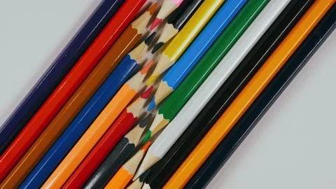 The felt pen on the turntable. The marker spin rotate. Twist, create pattern 動画素材 170722384