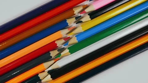 The felt pen on the turntable. The marker spin rotate. Twist, create pattern 動画素材 170797326