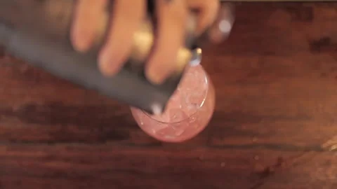Female Bartender Making a Drink 스톡 동영상 304484660