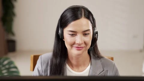 Female call center operator or customer service helpdesk staff. Blithe Video stock 269124028