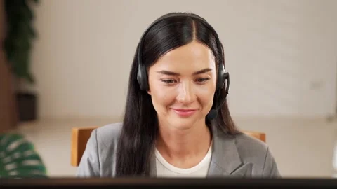 Female call center operator or customer service helpdesk staff. Blithe Video stock 277020747