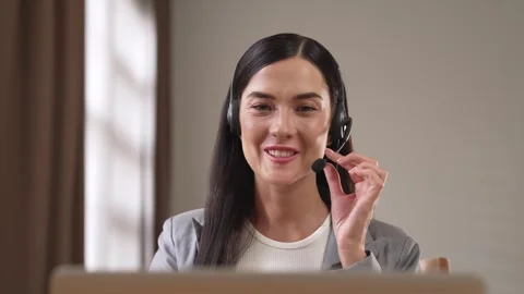 Female call center operator or customer service helpdesk staff. Blithe 스톡 동영상 278932266