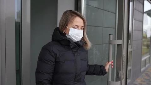 Female client receiving ordered pizza outdoors Video stock 157564888