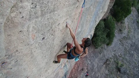 Female climber 4K Stock Footage 208651022