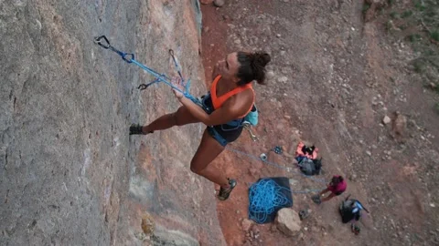 Female climber 4K Stock Footage 209280831
