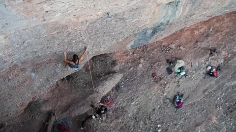 Female climber HD Stock Footage 208651150