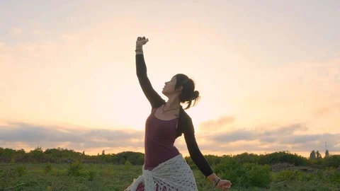 Female dance in the field Stock Footage 117295704