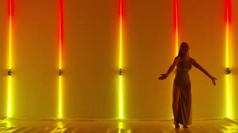 Female dancer performs emotionally dance elements of contemporary contempt Stock Footage 147551759