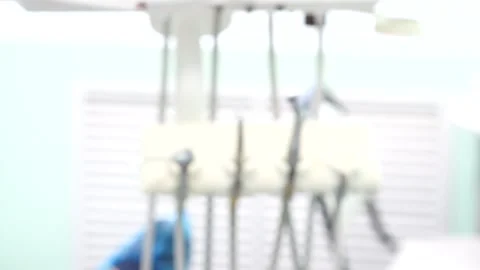 Female dentist checking up patient teeth Video stock 137403287
