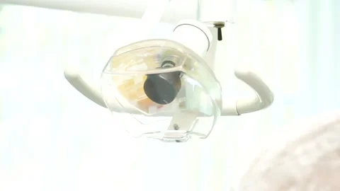 Female dentist checking up patient teeth Video stock 137403902
