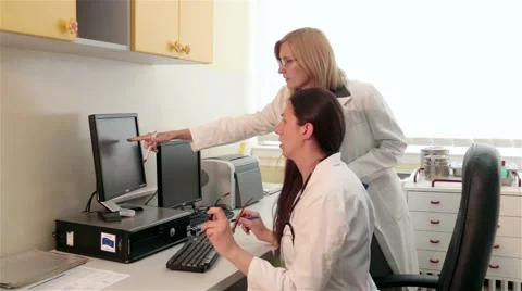 Female Doctors Talking Doctors Checking Patient Information Health After Surgery Stock Footage 50944128