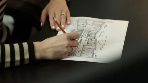 Female Drawing Interior of a Kitchen 库存影片 40647135