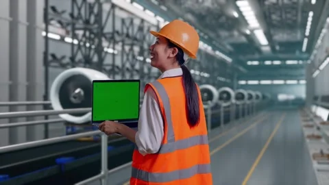 Female Engineer Working On A Green Screen Laptop, Aircraft Engine Factory 스톡 동영상 314608144