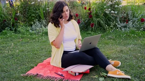 Female freelancer Stock Footage 284533095