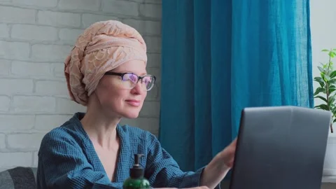 Female freelancer routine. Vídeo Stock 269275271