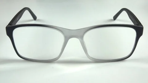 Female hand changes glasses on contact lenses. Close-up 스톡 동영상 84757653