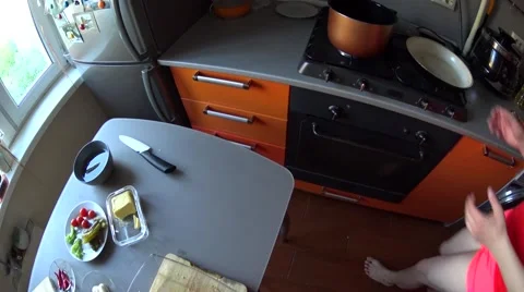 Female hands get pulled pork from slow cooker Stock Footage 64663465