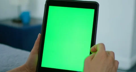 Female Hands Holding Tablet Computer with Chroma Key Stock Footage 116478922