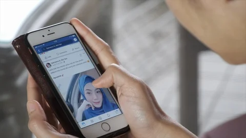 Female hands with smartphone Stock Footage 91325932