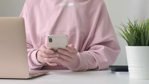 Female hands typing on smartphone keyboard. Woman freelancer using mobile phone Stock-Footage 201796340