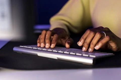 Female IT programmer working on computer Фото