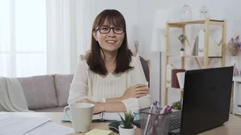 Female manager typing on laptop Stock-Footage 159557350