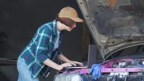 Female mechanic Stock Footage 114575947