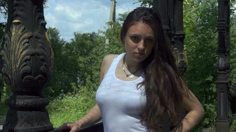 Female Model 2 Stockbeeldmateriaal 40432977