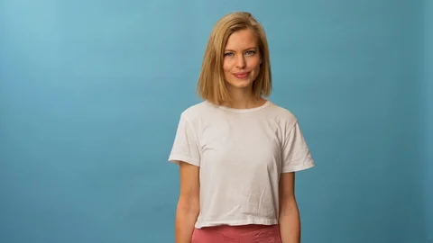 Female model showing a surprise expression Video stock 103625930