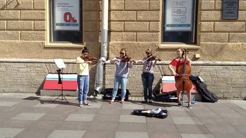 Female quartet. Stockbeeldmateriaal 91096099