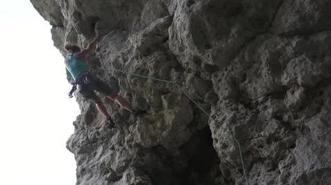 Female Rock Climber Vídeo Stock 22304542
