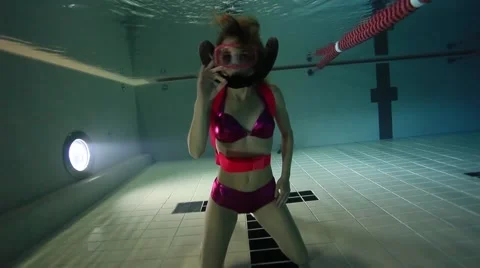Female scuba diver in the pool Stock Footage 41804919