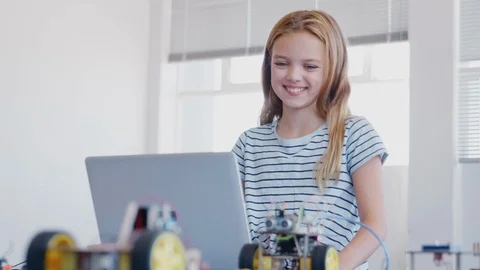 Female Student Building And Programing Robot Vehicle In After School Computer 動画素材 111933479