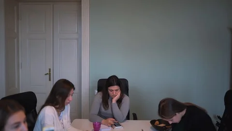 Female team in the process of discussing tasks Video stock 124718365