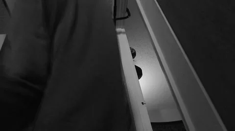 Female trying to do a pull up Vídeos de archivo 45593137