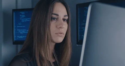 Female UX Architect. She work on mobile Application Late at Night. Stock Footage 101628046