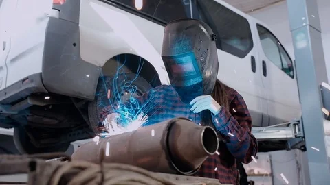 Female welder working Stock Footage 104112264