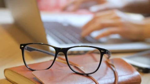 Female work in the cafe Stock-Footage 101034583